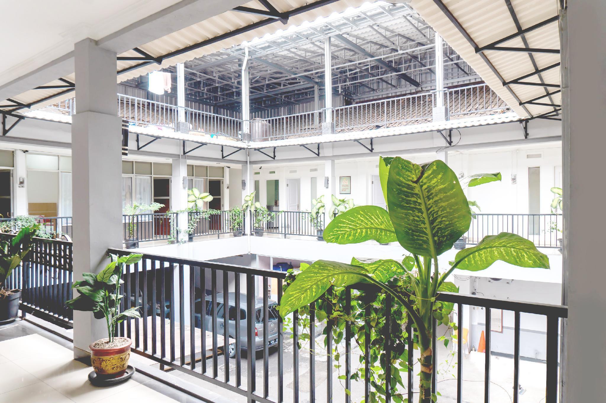 Super Oyo 617 Sukaraja Residence Syariah Bandung Exterior foto