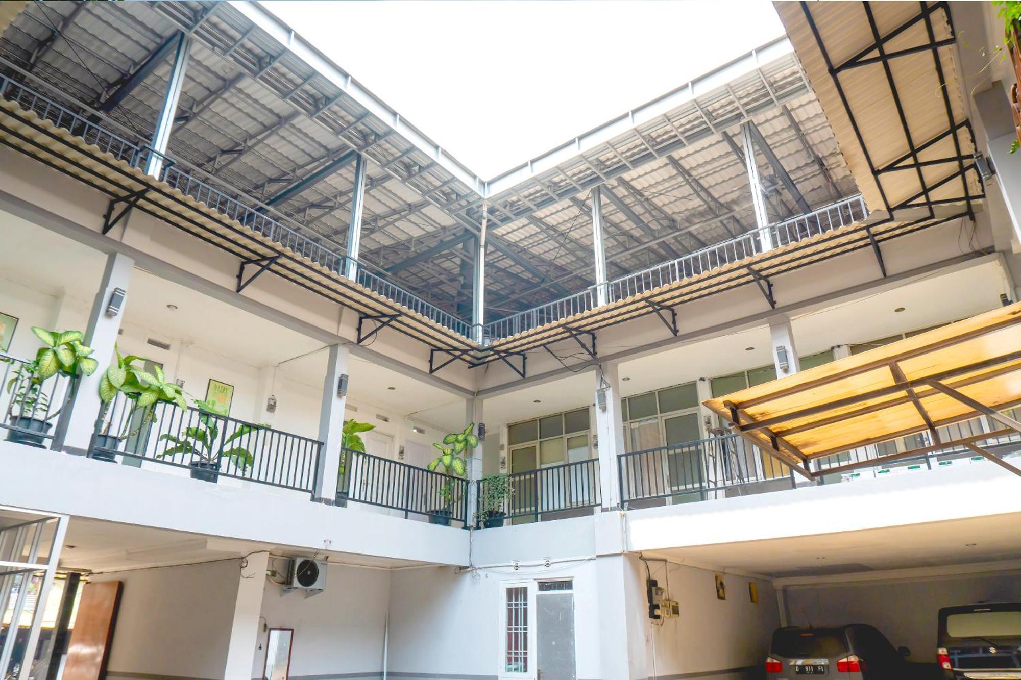Super Oyo 617 Sukaraja Residence Syariah Bandung Exterior foto